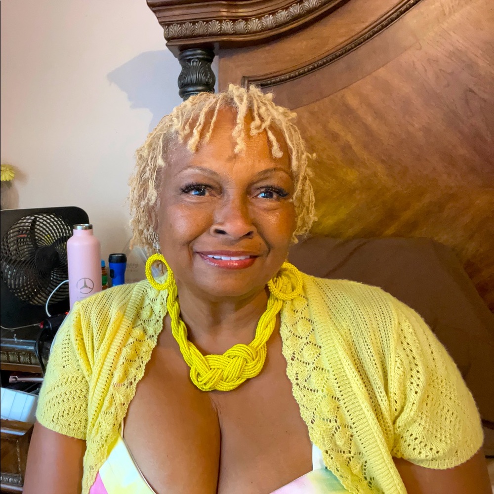 Meet your Posher, Debra